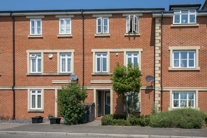 Image 1:4 bedroom Terraced house to rent