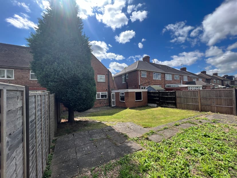 Image 2:3 bedroom Semi-detached house to rent