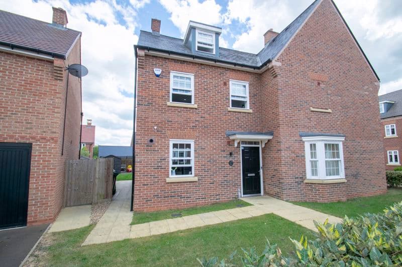 Image 1:3 bedroom Townhouse to rent