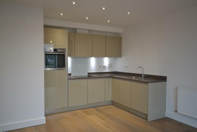 Image 1:1 bedroom Apartment or flat to rent