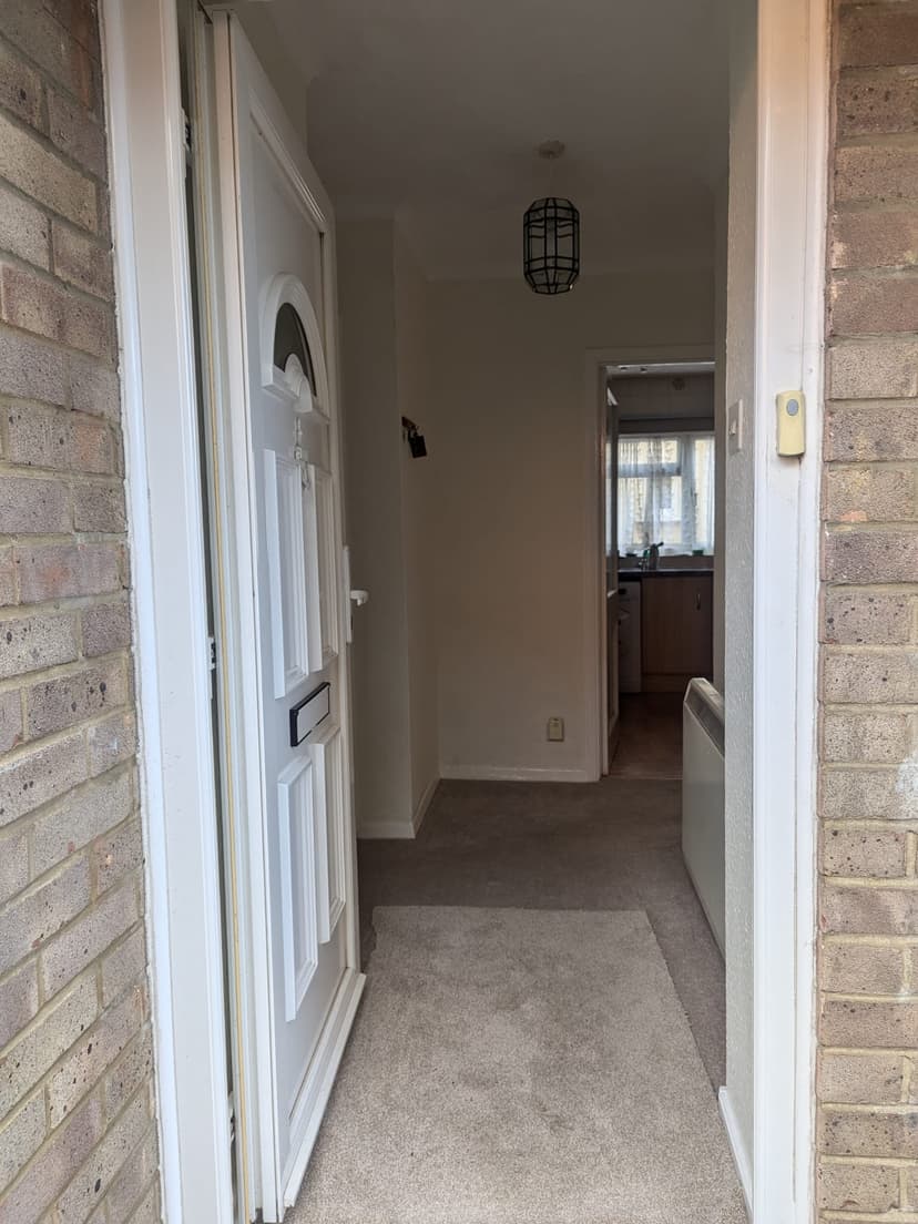 Image 2:2 bedroom Maisonette to rent