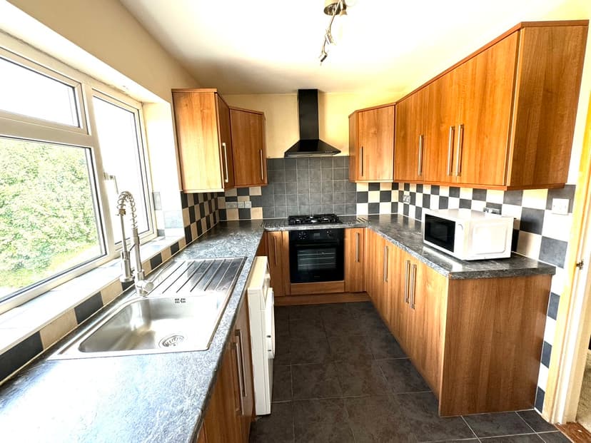 Image 3:2 bedroom Flat to rent