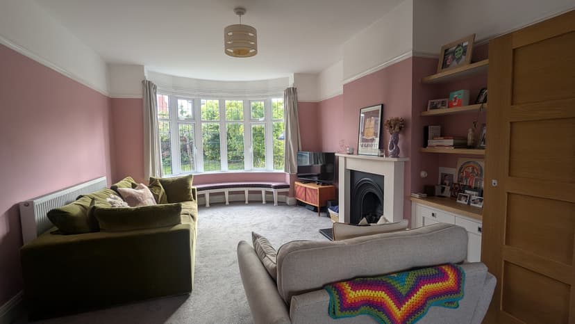 Image 2:4 bedroom Semi-detached house to rent