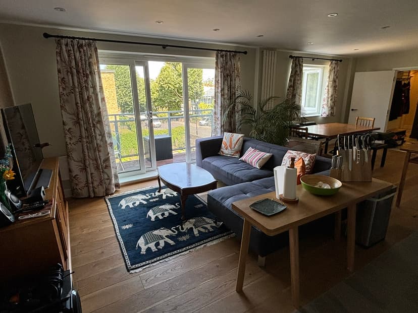 Image 3:2 bedroom Flat to rent