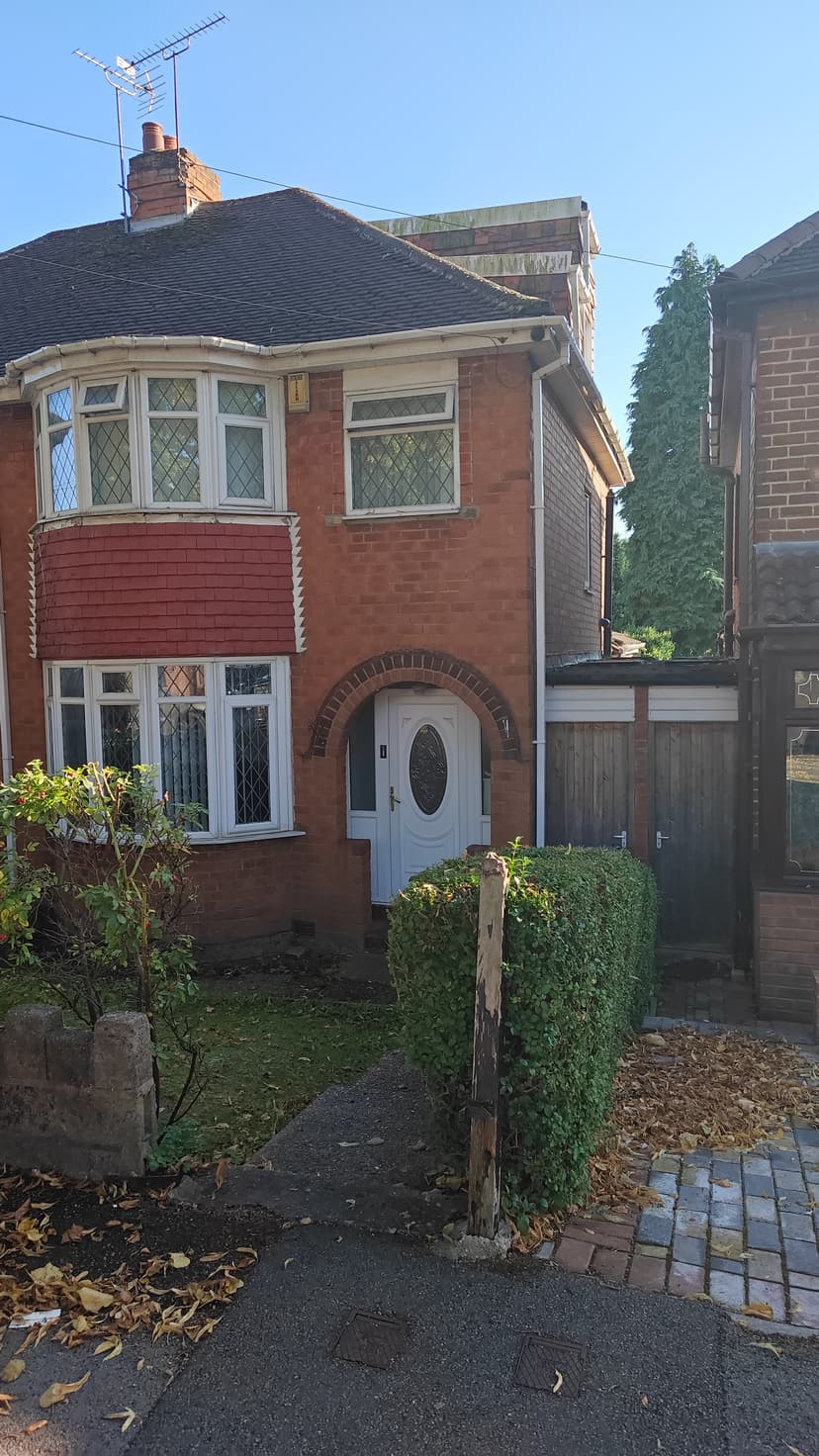 Image 1:4 bedroom Semi-detached house to rent