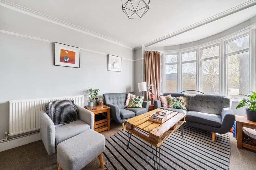 Image 2:3 bedroom Apartment or flat to rent