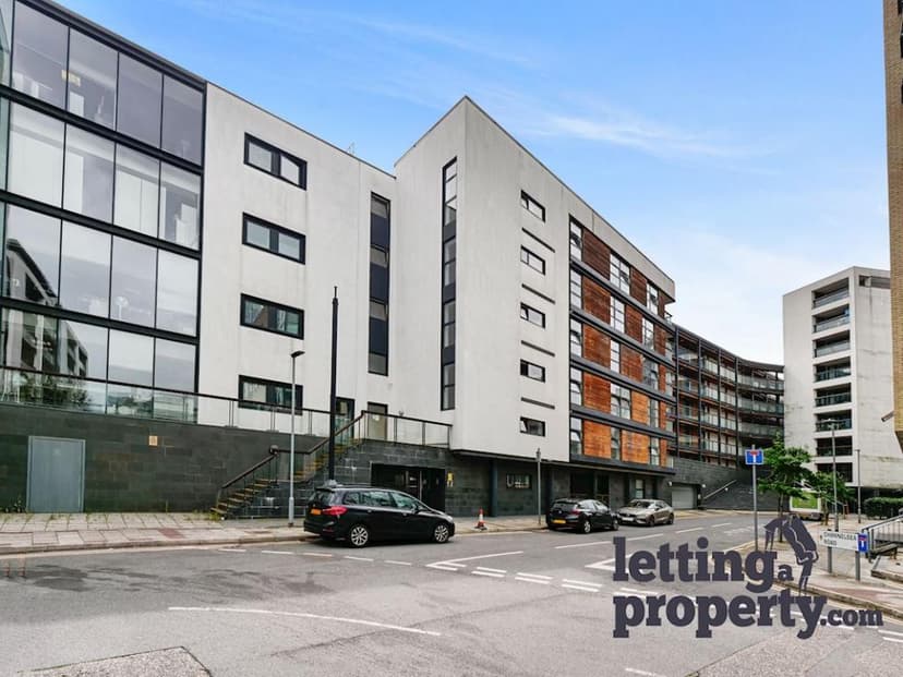 Image 1:2 bedroom Apartment or flat to rent