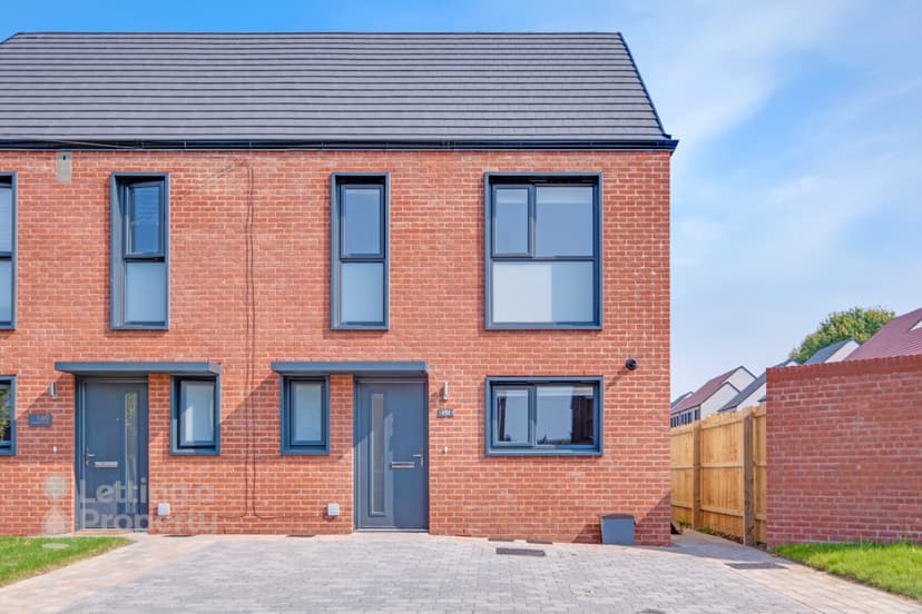 Image 1:3 bedroom Semi-detached house to rent