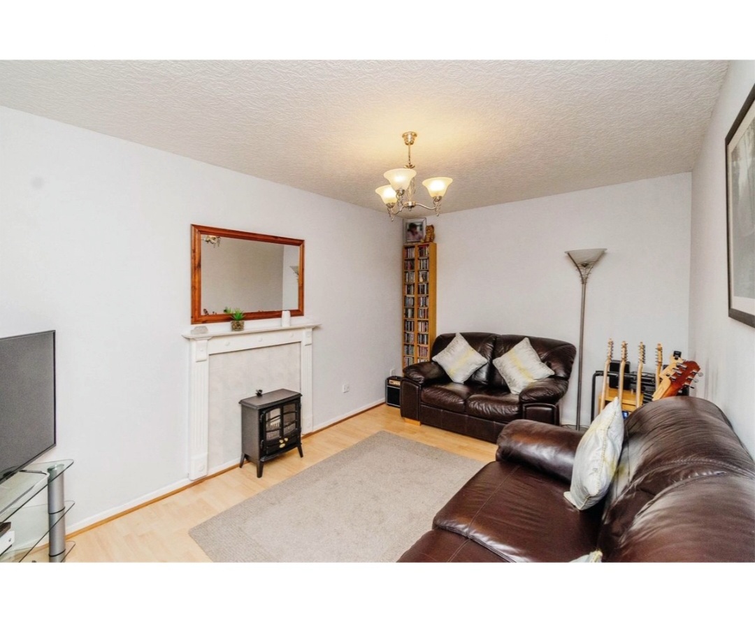 Image 3:1 bedroom Mews to rent