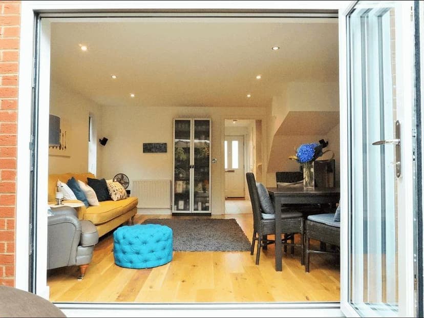 Image 3:4 bedroom End-of-terrace house to rent