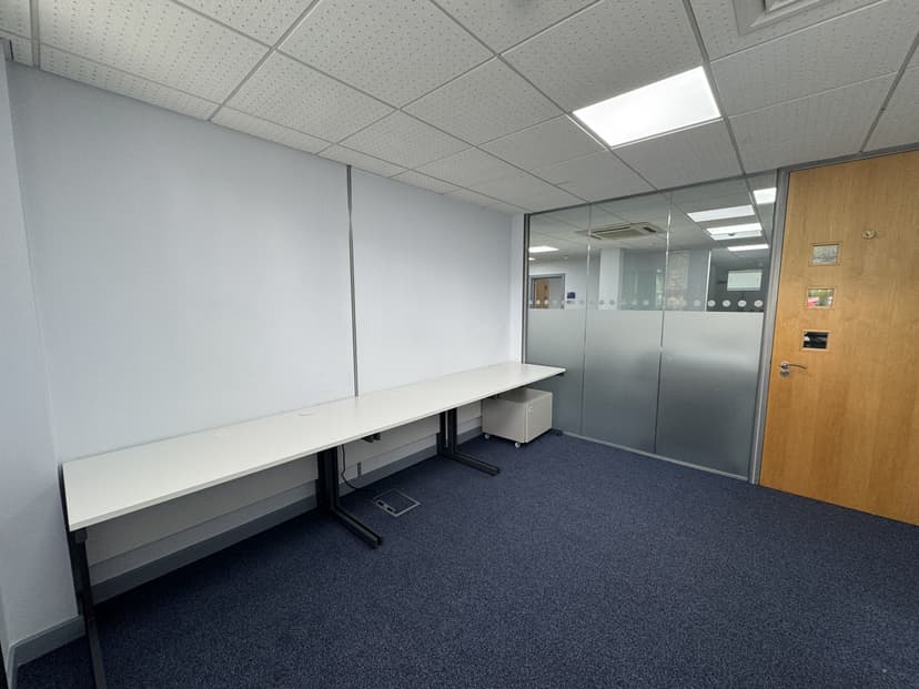 Image 3:1 bedroom Office to rent