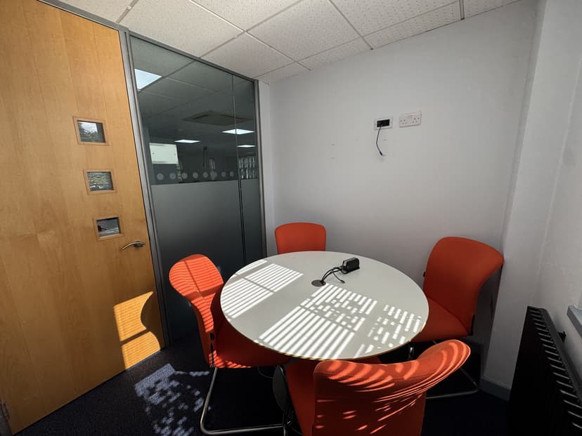 Image 1: Studio Office to rent