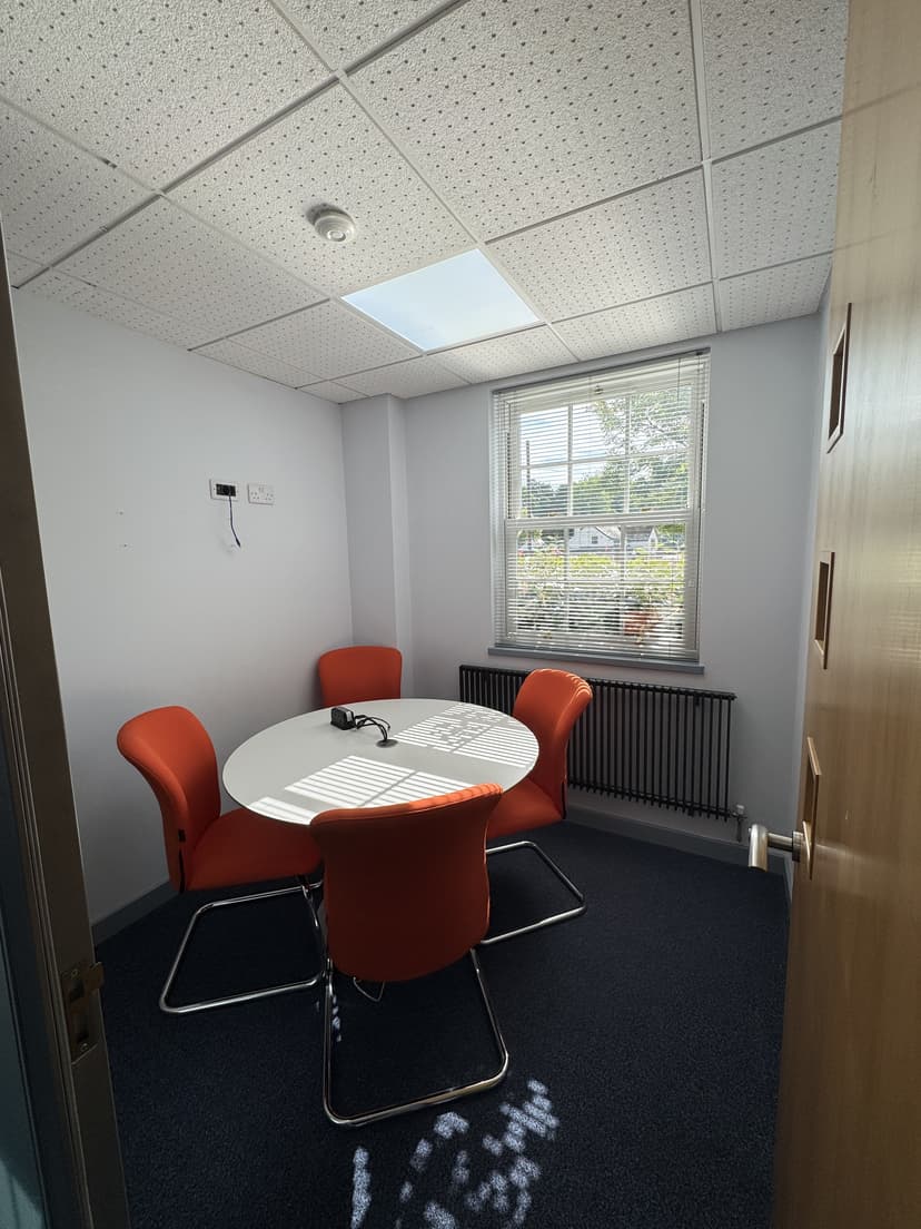 Image 2: Studio Office to rent