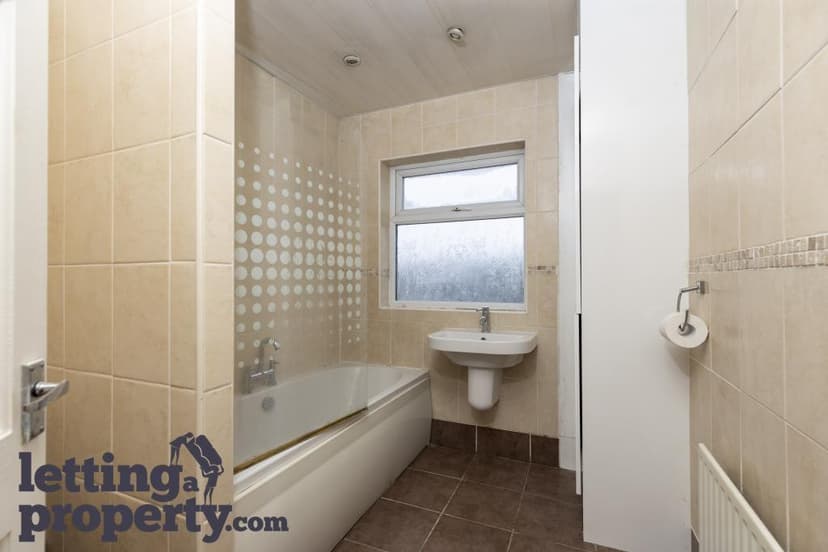 Image 1:3 bedroom Semi-detached house to rent