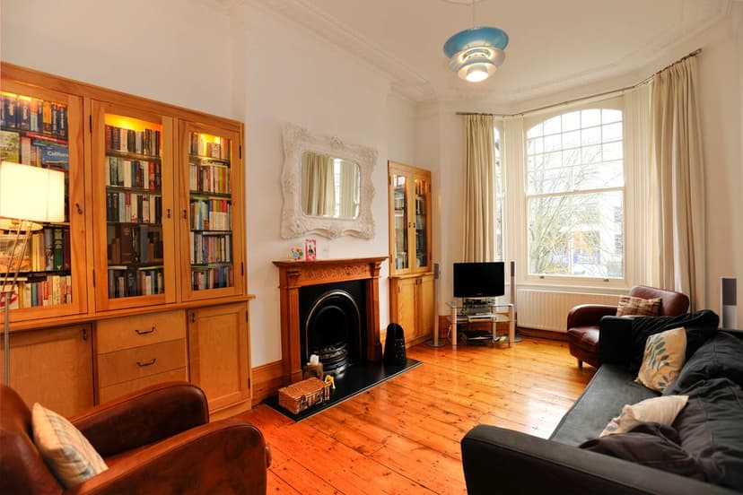 Image 1:2 bedroom Apartment or flat to rent