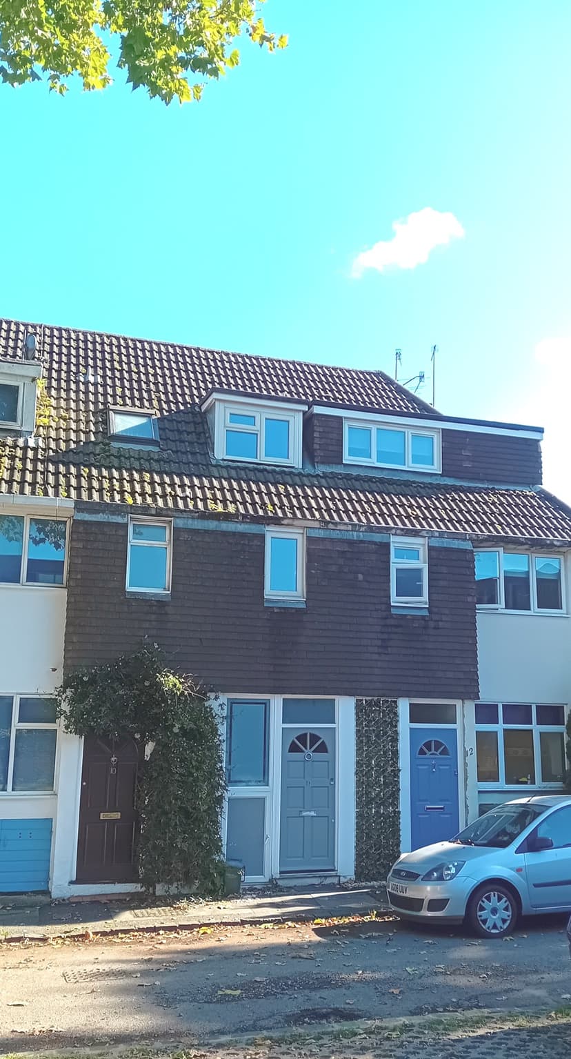 Image 2:4 bedroom Terraced house to rent