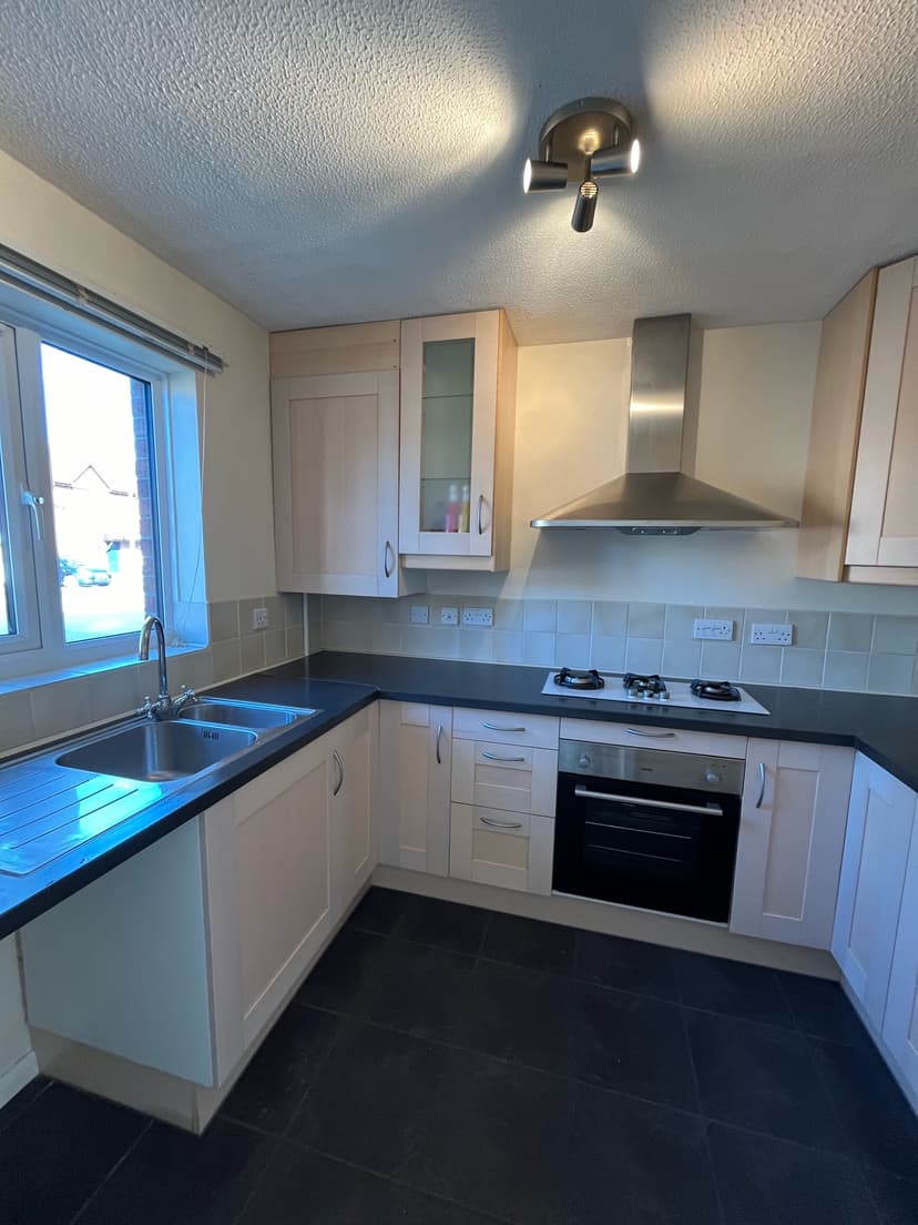 Image 2:2 bedroom Semi-detached house to rent