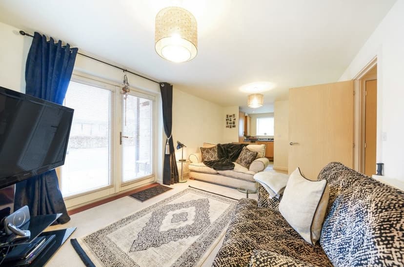 Image 3:2 bedroom Apartment or flat to rent