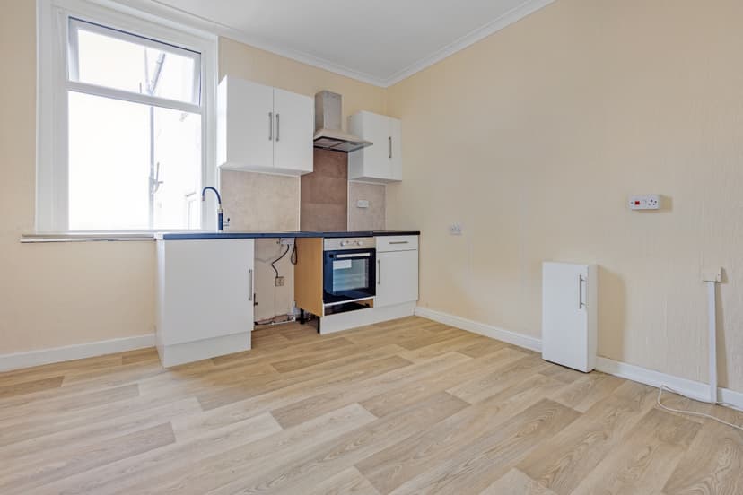 Image 3:1 bedroom Apartment or flat to rent