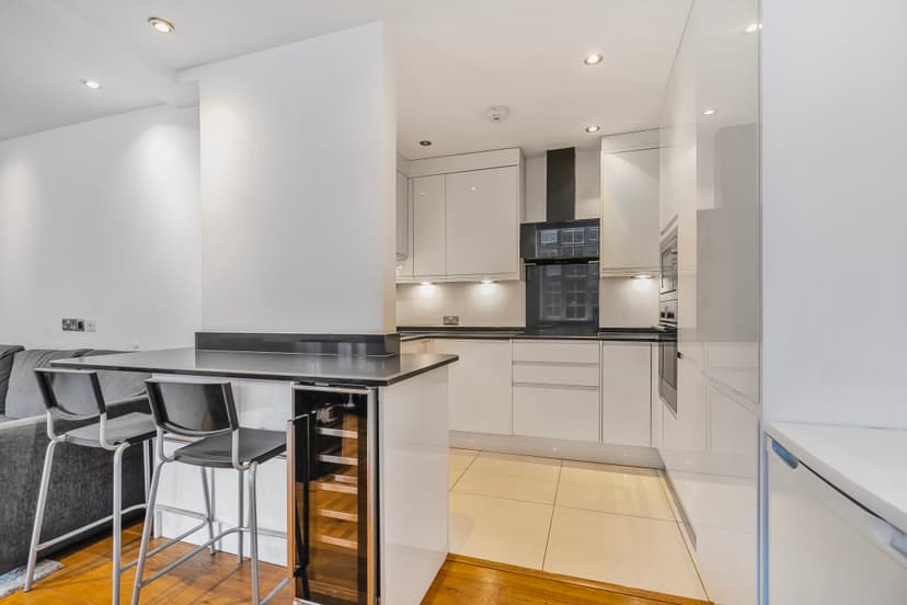 Image 2:3 bedroom Apartment or flat to rent