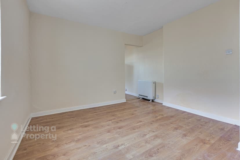 Image 3: Studio Apartment or flat to rent