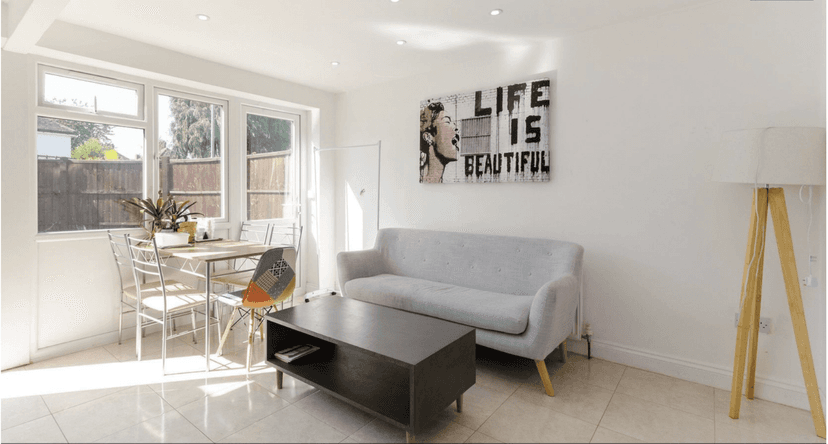 Image 2:3 bedroom End-of-terrace house to rent