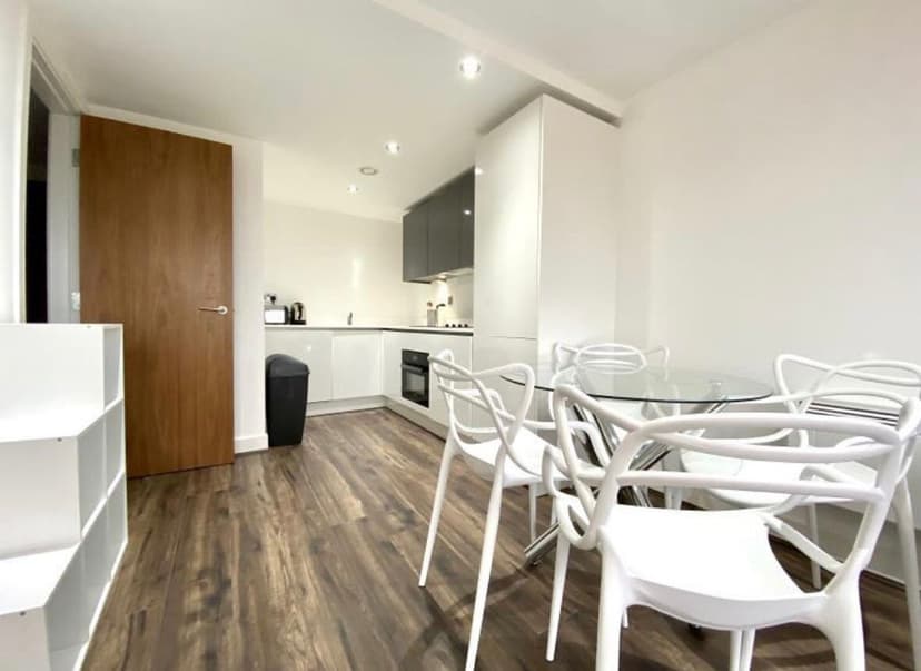 Image 2:1 bedroom Apartment or flat to rent