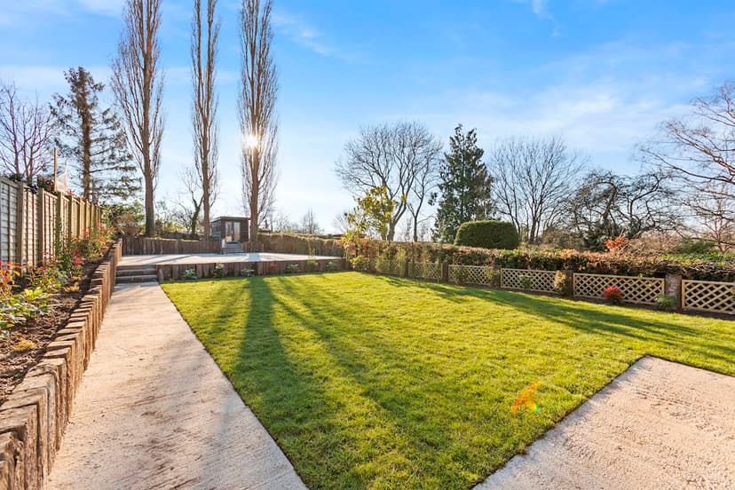 Image 2:2 bedroom Bungalow to rent