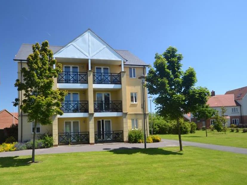 Image 1:2 bedroom Apartment or flat to rent