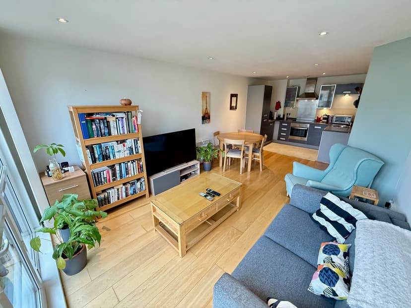 Image 1:1 bedroom Apartment or flat to rent
