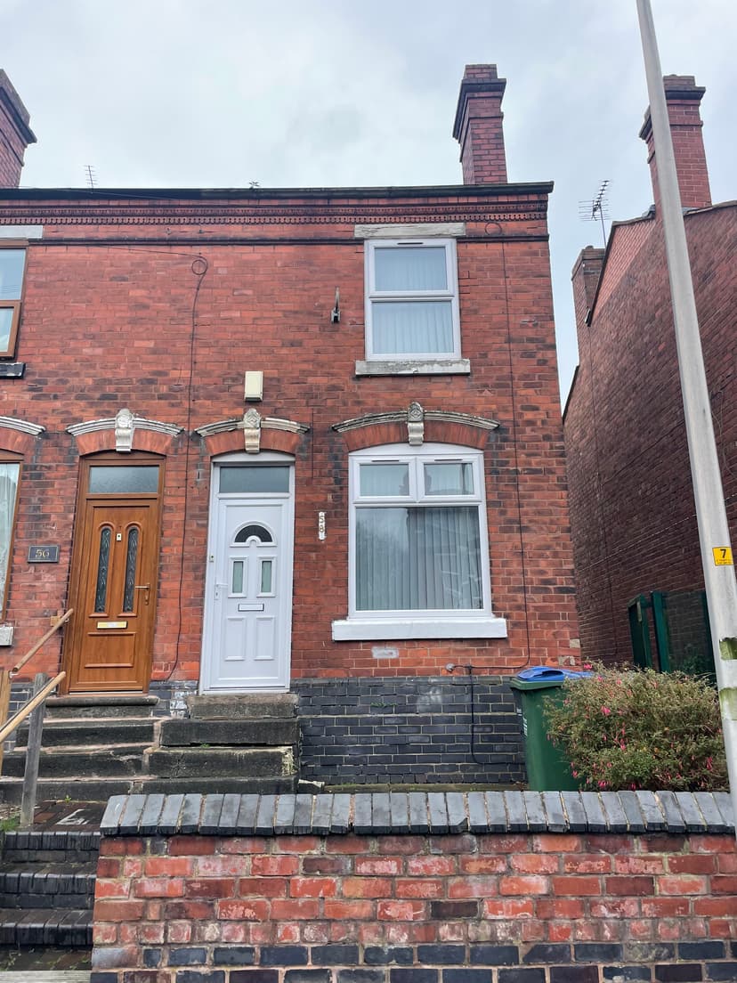 Image 1:2 bedroom End-of-terrace house to rent