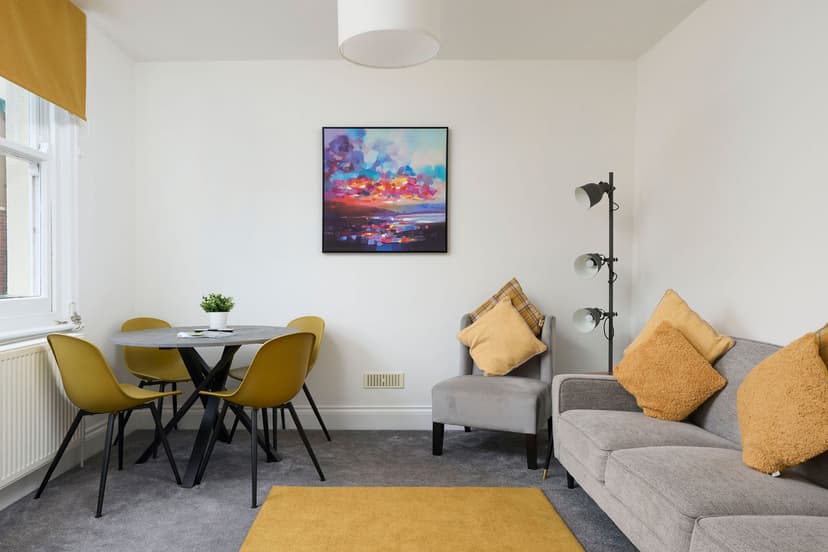 Image 3:2 bedroom Apartment or flat to rent