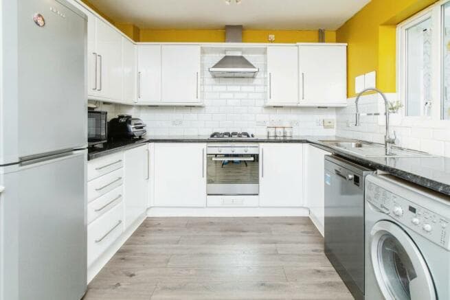 Image 2:3 bedroom Semi-detached house to rent