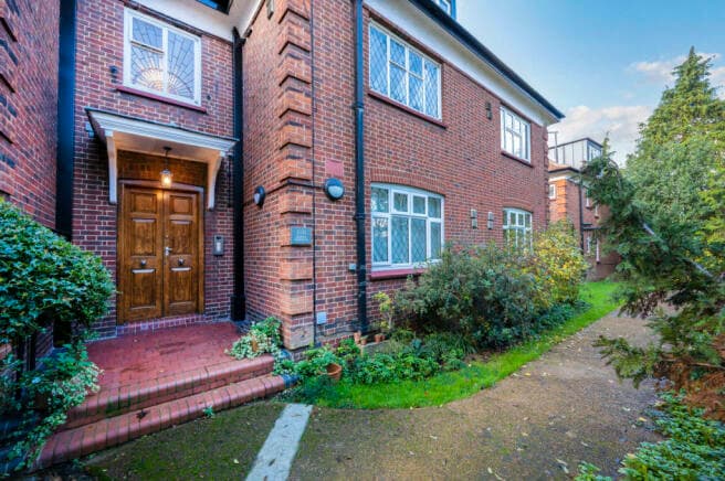 Image 1:2 bedroom Apartment or flat to rent