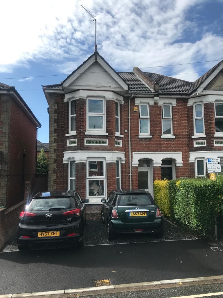 Image 1:5 bedroom Semi-detached house to rent