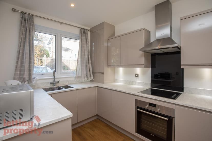 Image 3:3 bedroom End-of-terrace house to rent