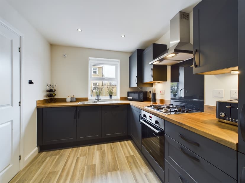 Image 1:3 bedroom Semi-detached house to rent