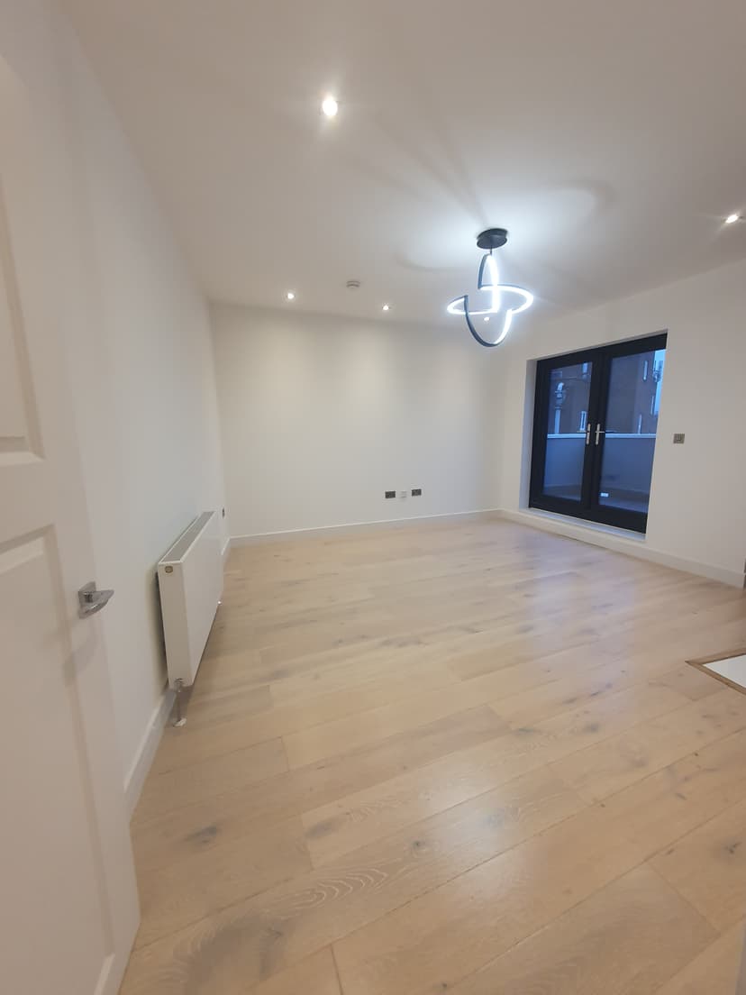 Image 1:1 bedroom Apartment or flat to rent