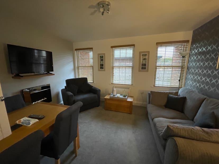 Image 1:1 bedroom Apartment or flat to rent