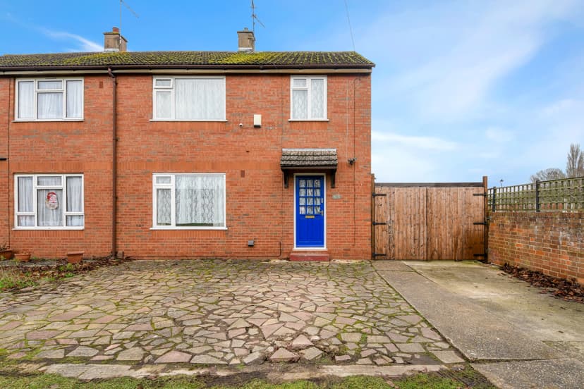 Image 1:3 bedroom Semi-detached house to rent