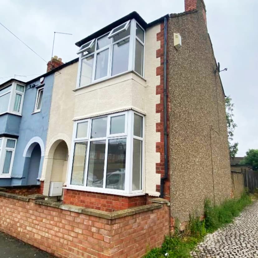 Image 1:3 bedroom End-of-terrace house to rent