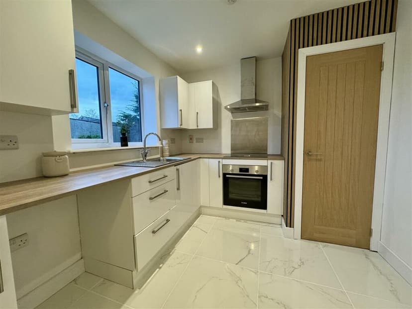 Image 2:2 bedroom Semi-detached house to rent