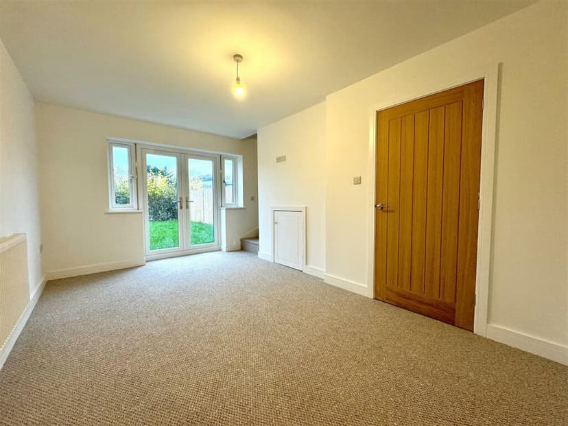 Image 3:2 bedroom Semi-detached house to rent