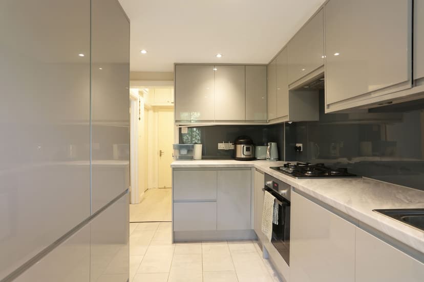 Image 2:3 bedroom Apartment or flat to rent