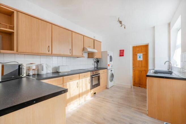 Image 2:5 bedroom Terraced house to rent