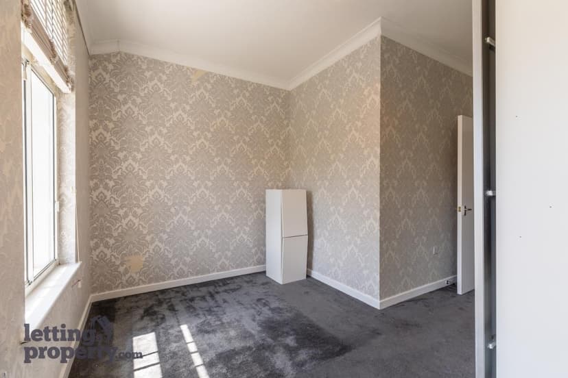 Image 3:2 bedroom Apartment or flat to rent