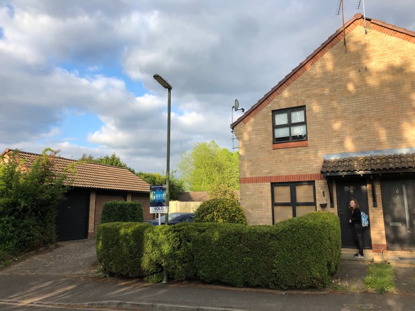 Image 1:1 bedroom Semi-detached house to rent