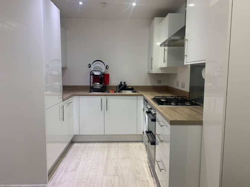 Image 3:4 bedroom Semi-detached house to rent