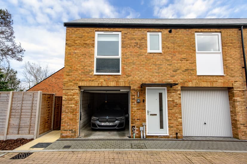 Image 1:2 bedroom Semi-detached house to rent