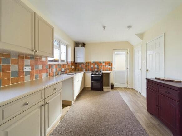 Image 2:3 bedroom Semi-detached house to rent